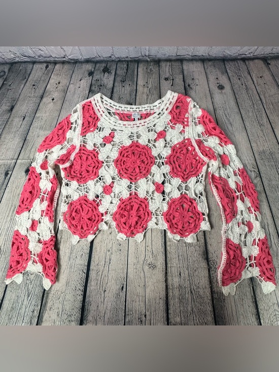 Blue Rain Tops - Blue Rain by francesca’s Crochet Floral Knit Top Pink Cream Bell Sleeves Sz L/XL